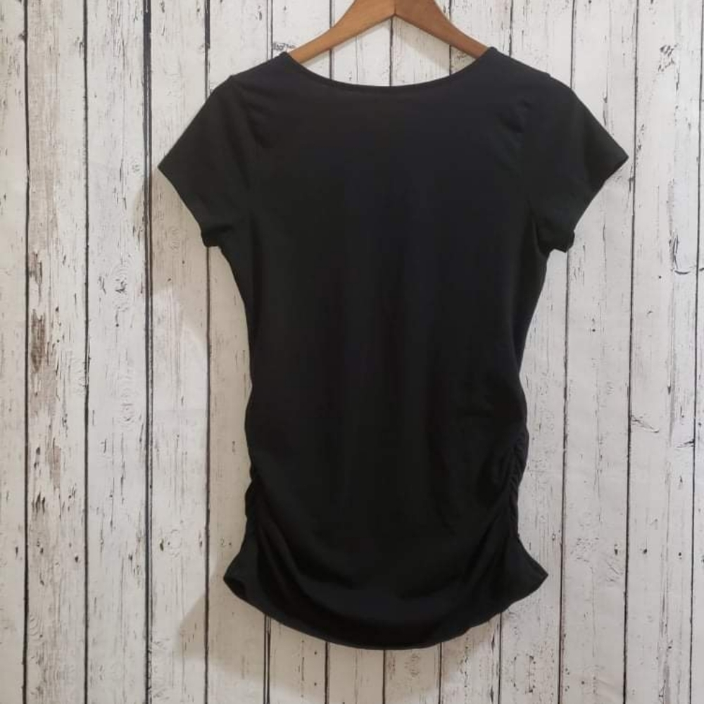 (M) Old Navy Fitted Back Maternity T- Shirt | Cap Sleeves | Simple Black Tee